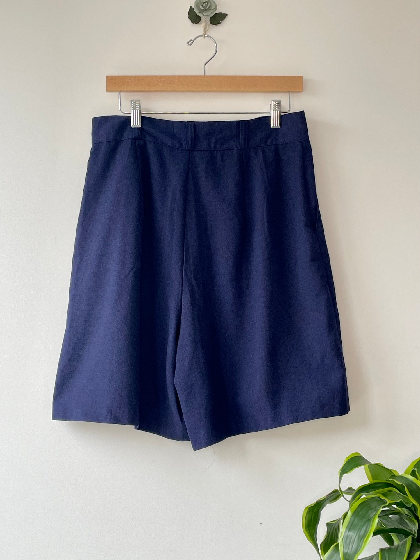 High-waisted linen shorts