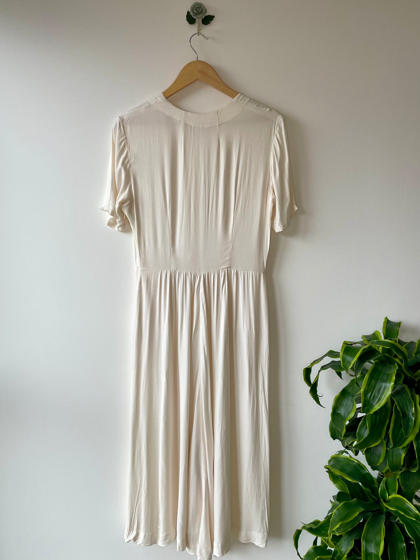 1980s-style midi dress