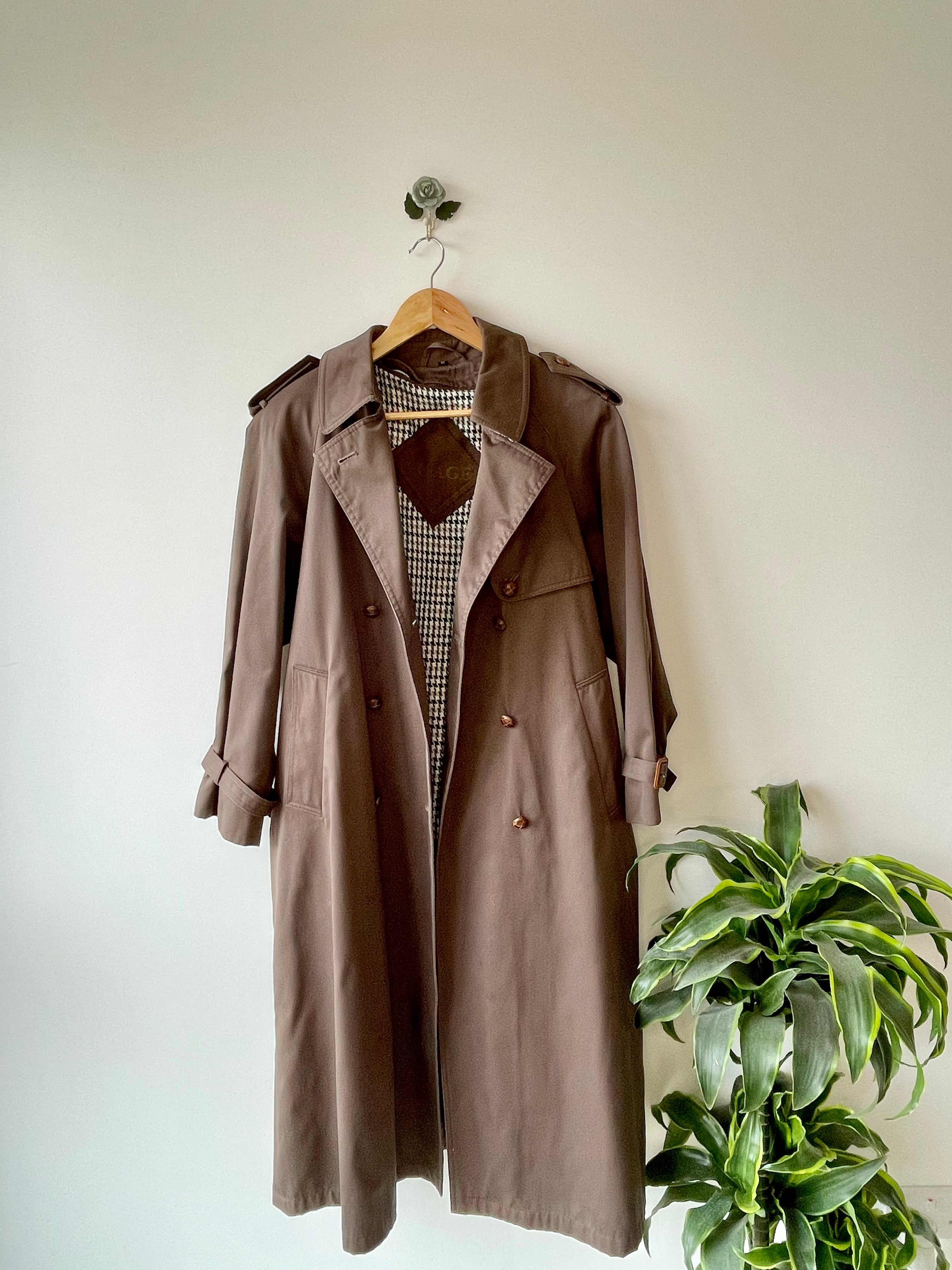 Classic Trench Coat with Detachable Lining